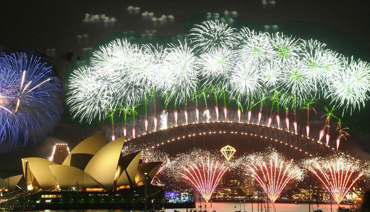 <a href='/city/Sydney/' target='_blank'>悉尼</a>热闹告别2021 <a href='/city/Melbourne/' target='_blank'>墨尔本</a>寒酸烟花秀被嘲“好尴尬”