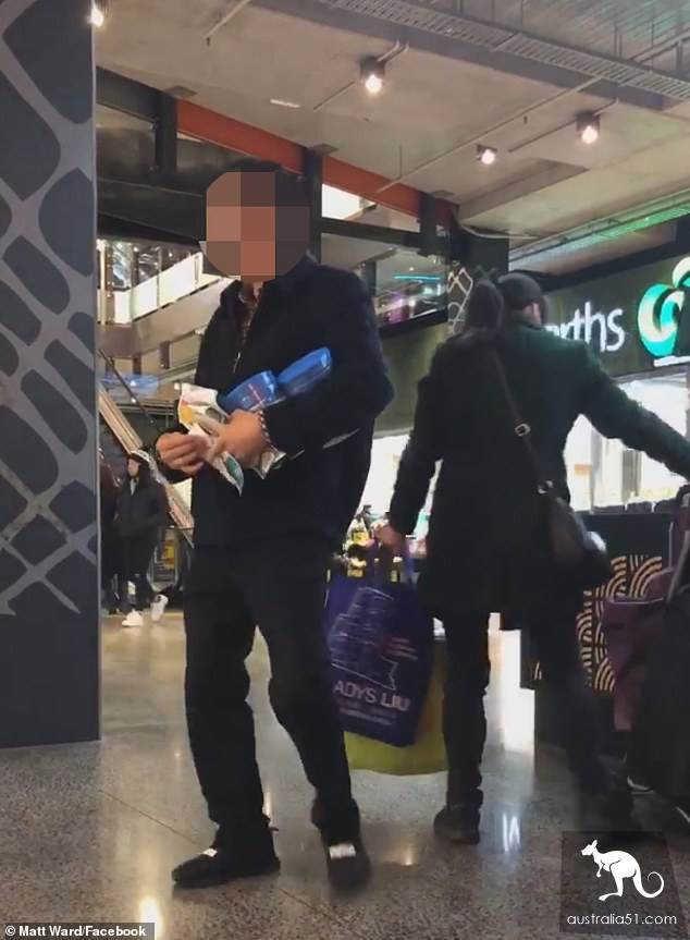 墨尔本再曝顾客囤购奶粉，近10人买走约百罐