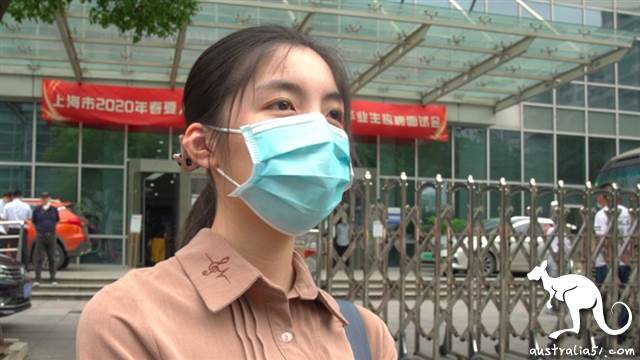 张女士表示，她预计就业情况很难在一年内好转。