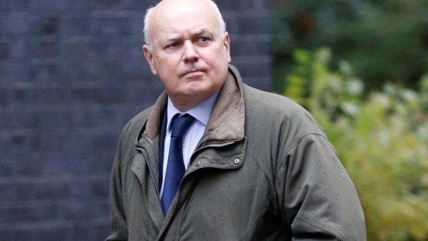 华为5G悬一线:英国首相“头痛”的原因