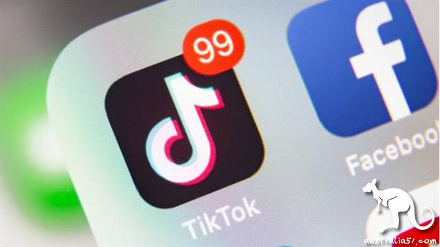 外交部建议,澳方可能需要加强应对微信和TikTok等平台。(《澳洲人报》图片)
