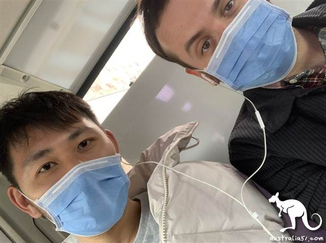 27岁的温达斯说，他不得不依靠朋友给他送食物。