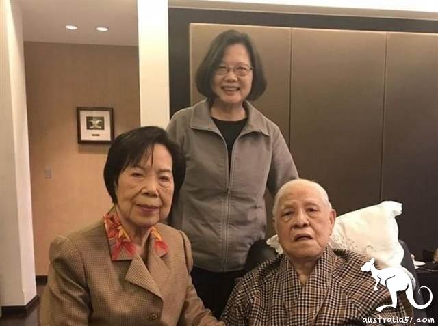 蔡英文去年探视李登辉与夫人李曾文惠