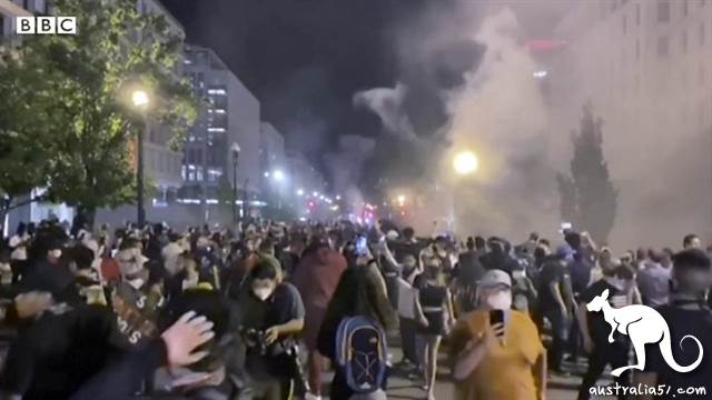 乔治·佛洛伊德之死:官方验尸报告定义为他杀