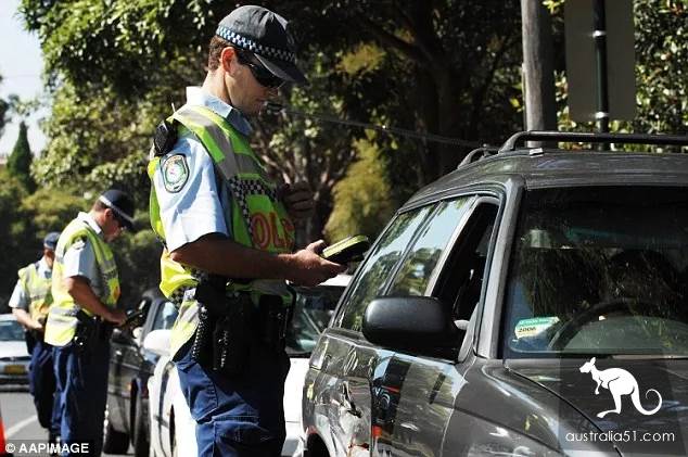 澳洲警察开罚单潜规则曝光!怪不得澳洲警察开罚单那么积极......