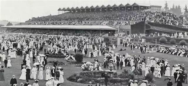 为何这个节日这么重要?墨尔本杯赛马节(Melbourne Cup Carnival)全攻略