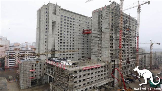 金正恩近日曾批评平壤综合医院施工进度落后。