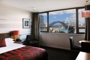 North Sydney Harbourview Hotel