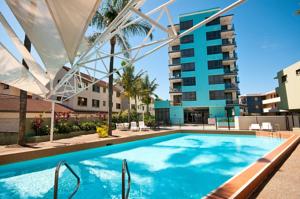 Aqualine Apartments On The Broadwater