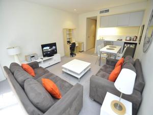 Sydney Self-Contained Studio Apartment (210SHY)