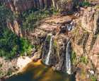双子瀑布（Twin Falls）