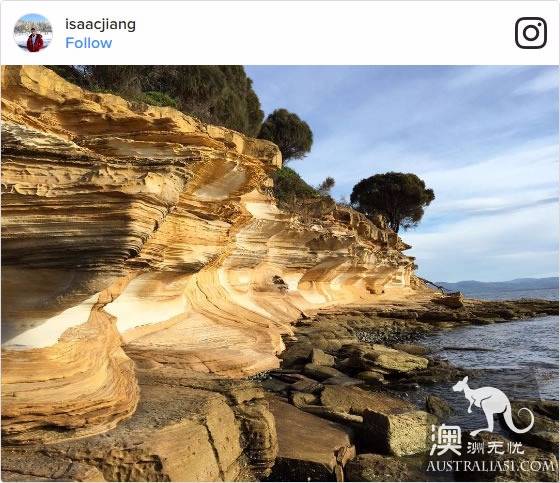 塔州玛丽亚岛(Maria Island)著名的彩色悬崖,犹如大自然的画作