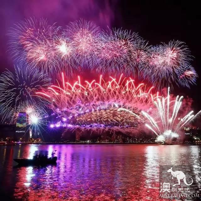 悉尼烟火9点场突发爆炸！上千人疏散！零点场彩虹烟花震撼全球！澳洲华人搓着麻将率先跨年！图集抢先看！