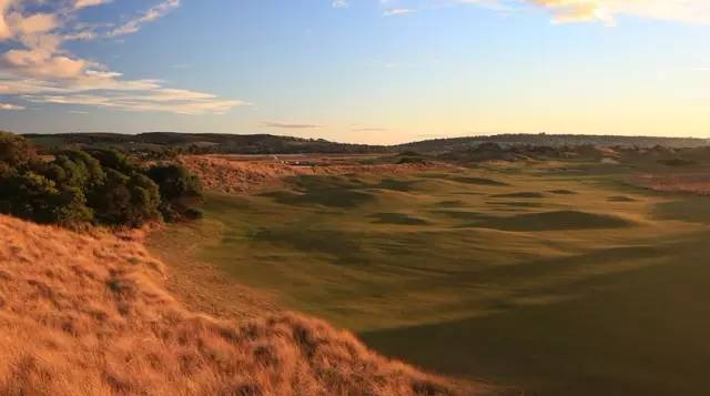 澳洲第一公众球场：班博古沙丘Barnbougle Dunes Golf