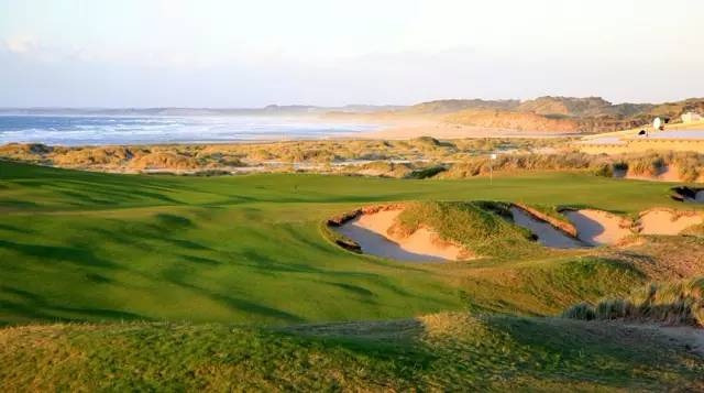 澳洲第一公众球场：班博古沙丘Barnbougle Dunes Golf