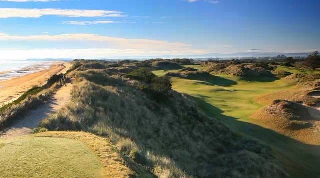 澳洲第一公众球场：班博古沙丘Barnbougle Dunes Golf