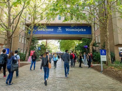 澳洲大学收费彻底改!人文专业贵一倍,实用专业大降价