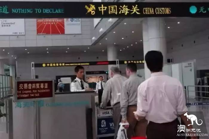 刷爆了!海外代购在机场跳楼自杀 只因被税¥16800?真相是这样的!珍惜身边的代购朋友吧...