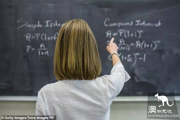 昆士兰女教师与学生发生关系被停职,曾在泳池瀑布啪啪啪…