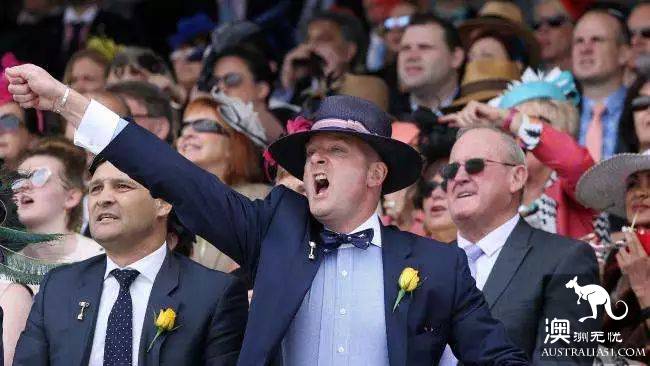 不去看赛马怎能算在墨尔本待过?2018 Melbourne Cup 最强攻略在此