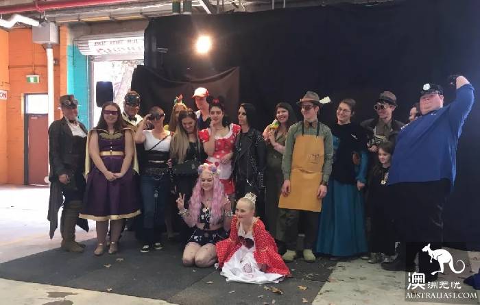 堪培拉Cosplay大赛开幕,超级英雄、电玩角色、梦中女郎...现场带你逐一点击!