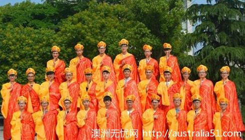 昆州一大学的学生拍摄全裸毕业照，但是背后的故事却把小编感动哭了