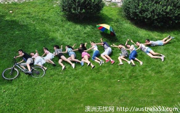 昆州一大学的学生拍摄全裸毕业照，但是背后的故事却把小编感动哭了
