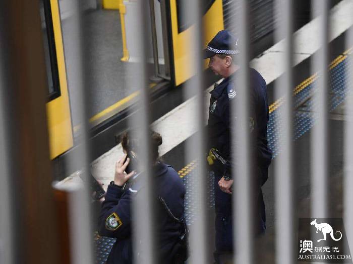 悉尼火车撞死人！男子半腰夹在站台与火车缝隙，全站紧急疏散